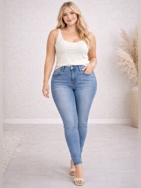 Torrid Sky High Skinny Jeans 24R Light Wash High Rise Stretch Denim Plus Size